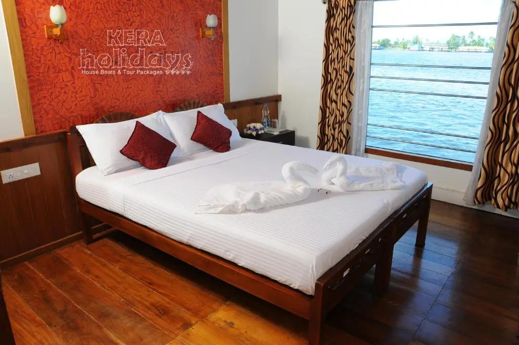 Kera Houseboats Alleppey