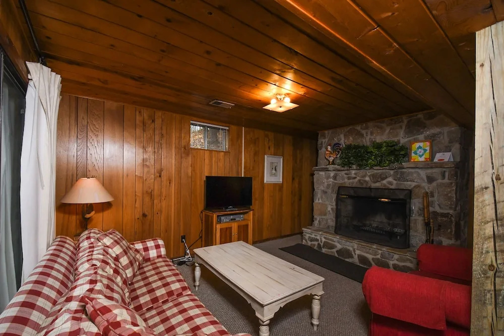 Creekside Cove 4 Bedroom House