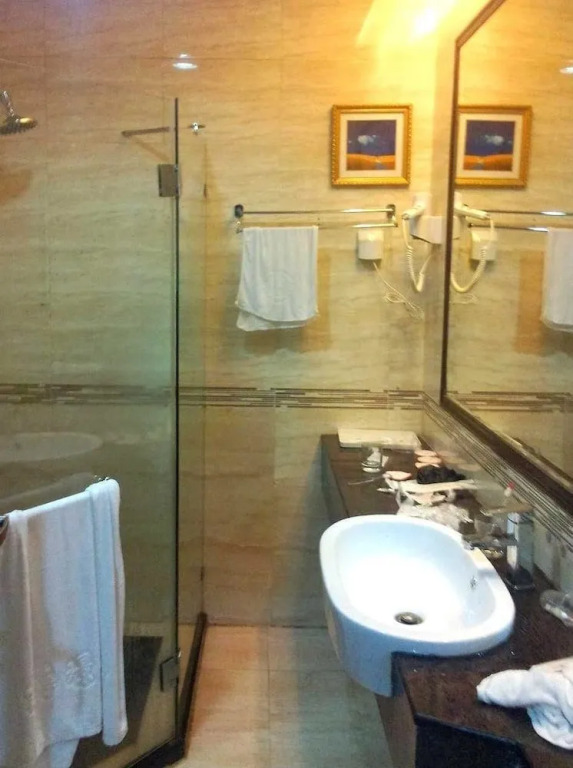 Shenzhen Yuehai Business Hotel