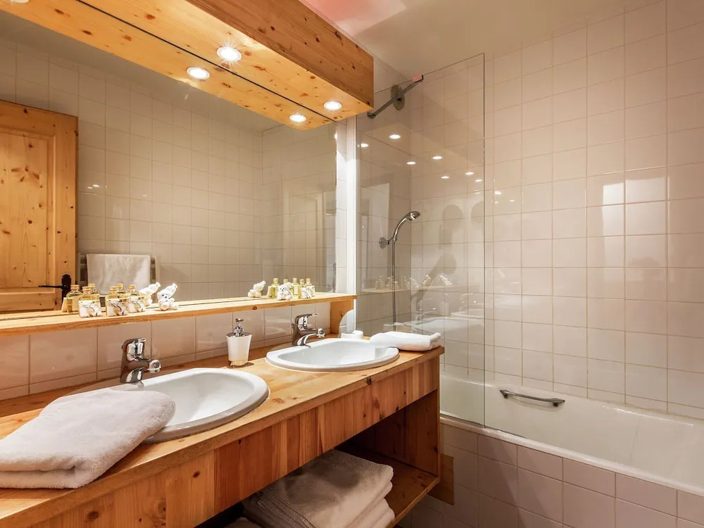 Savoyards and rustic studio in the heart of Val d'Isère
