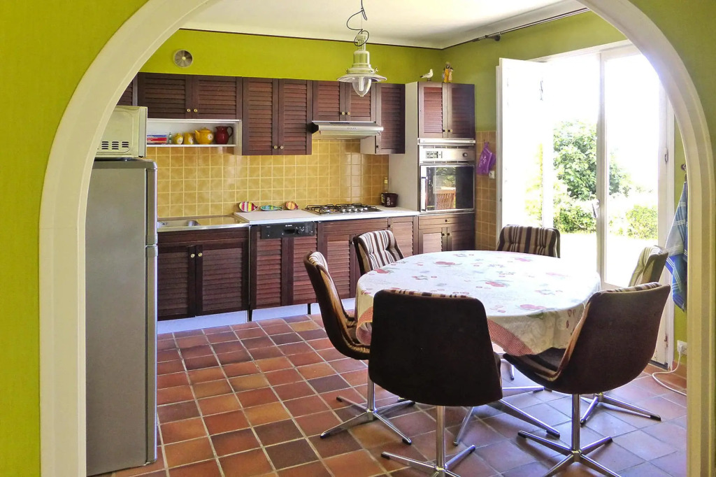 Holiday Home in Plozevet Near Beaches
