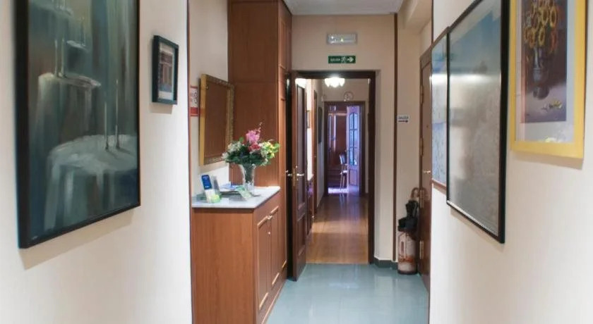 Pension Angelines, Sneuu Hostel Santander
