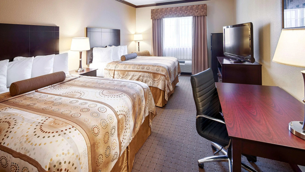 Best Western Plus Royal Mountain Inn & Suites