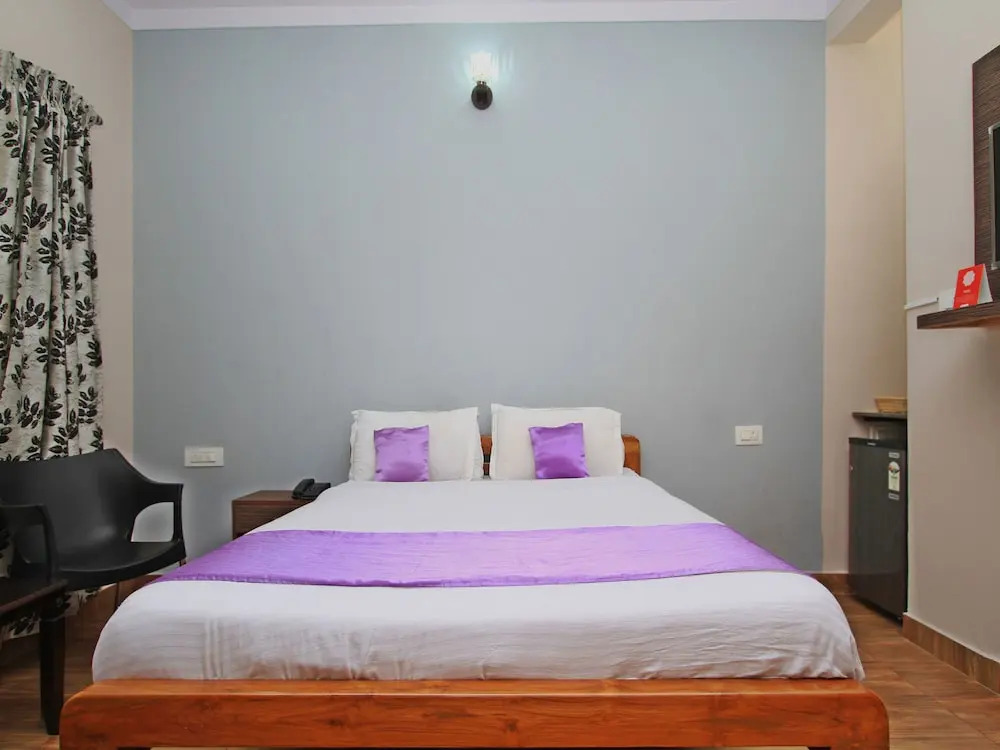 OYO 10451 Resside Apartment