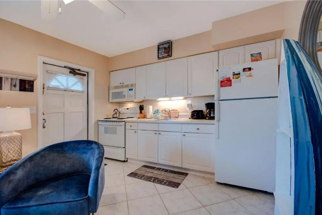 Five Palms Suite 201 - Daily - Weekly - Monthly