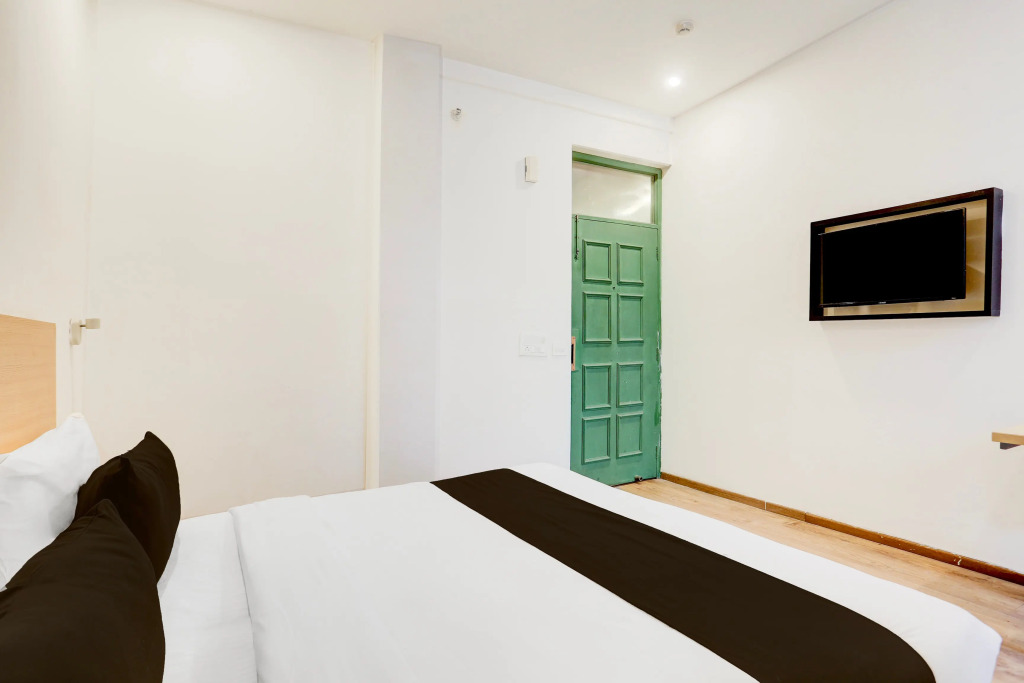 OYO Townhouse 76608 Vero