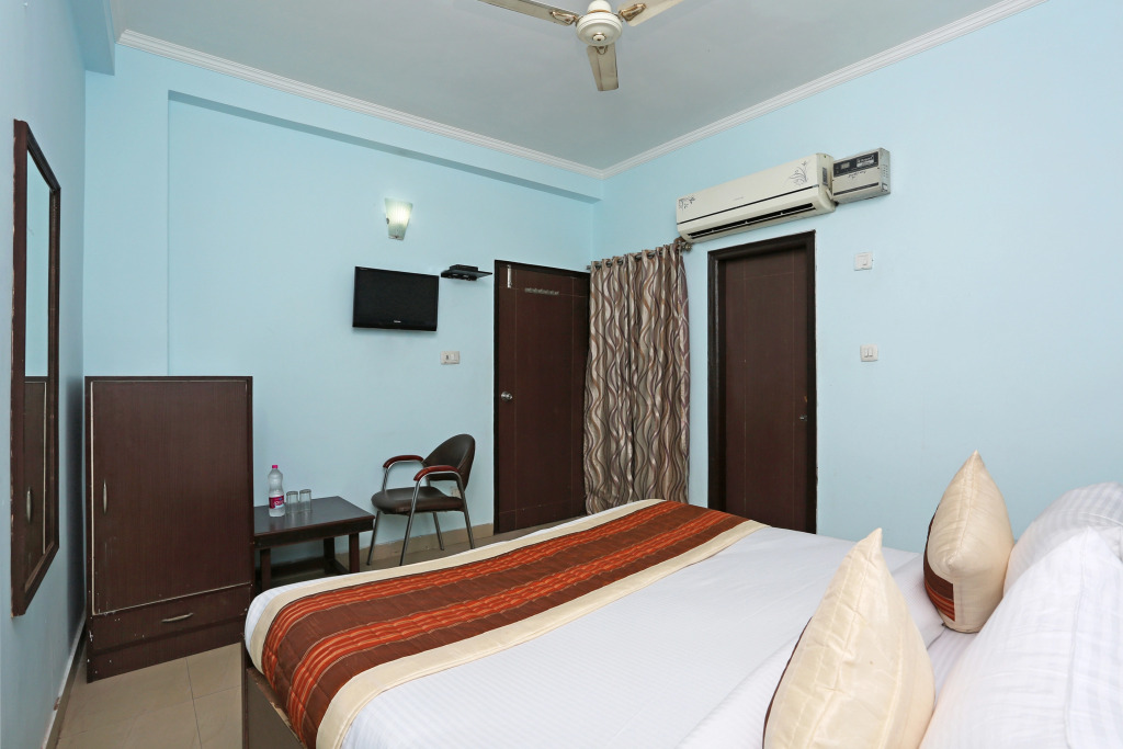 OYO 9786 Hotel Aerolook