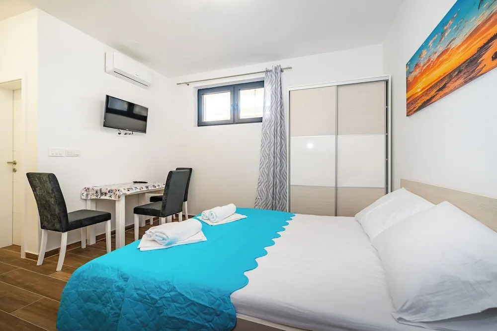 Deluxe Villa Laura for 8