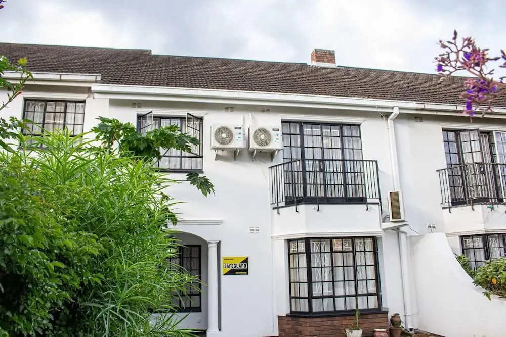 Inviting 3-bed Apartment In The City