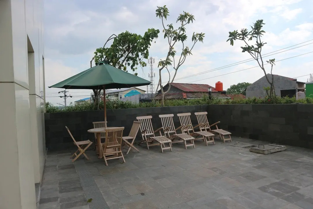 UNS Tower Hotel
