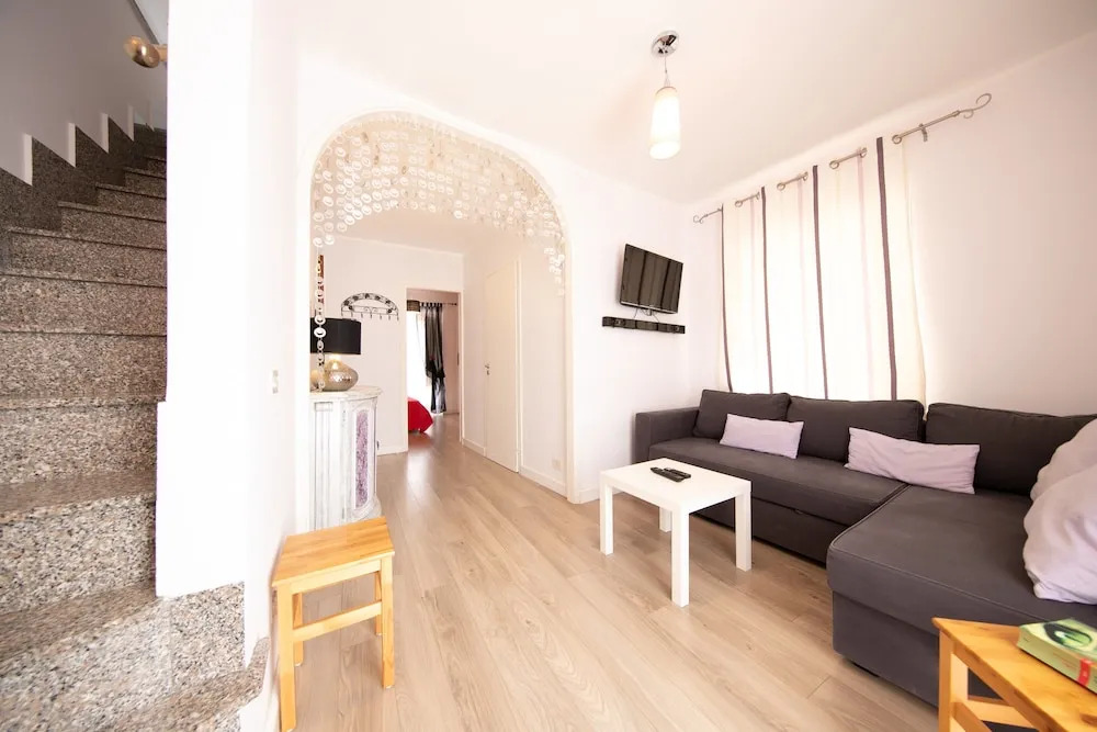 Kefa Holiday - Sofia Apartment