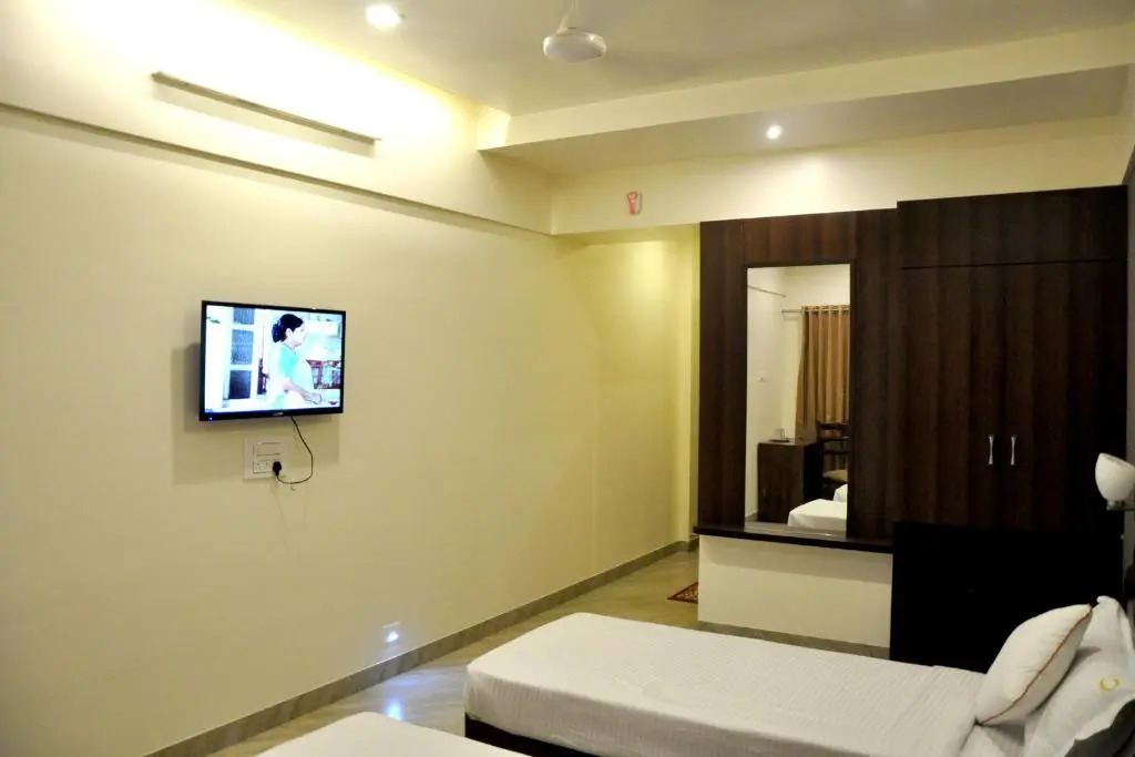 Hotel Gulmohar Pride