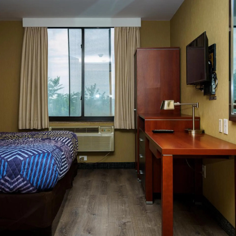 Prince Flushing Hotel
