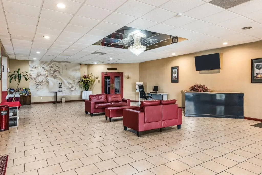 Red Carpet Inn & Suites