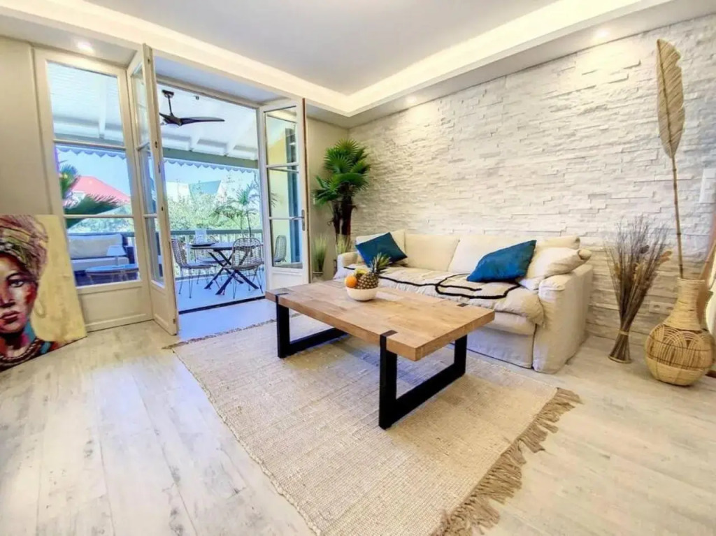 Ti Bo Paradise, 150m from Orient Bay Beach