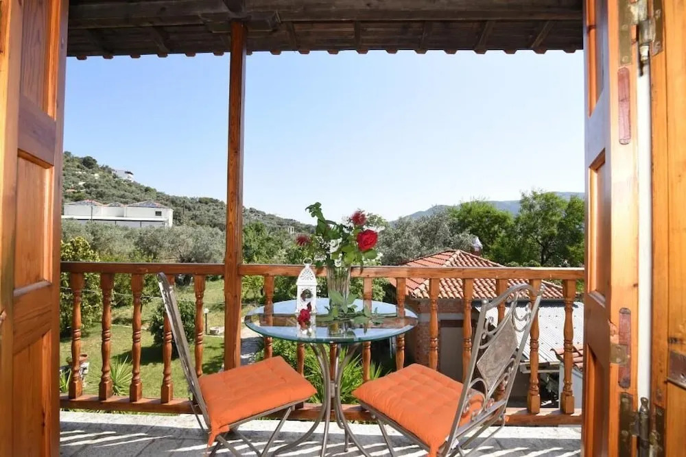 Skopelos Sunny Daze - Spacious Summertime Suite