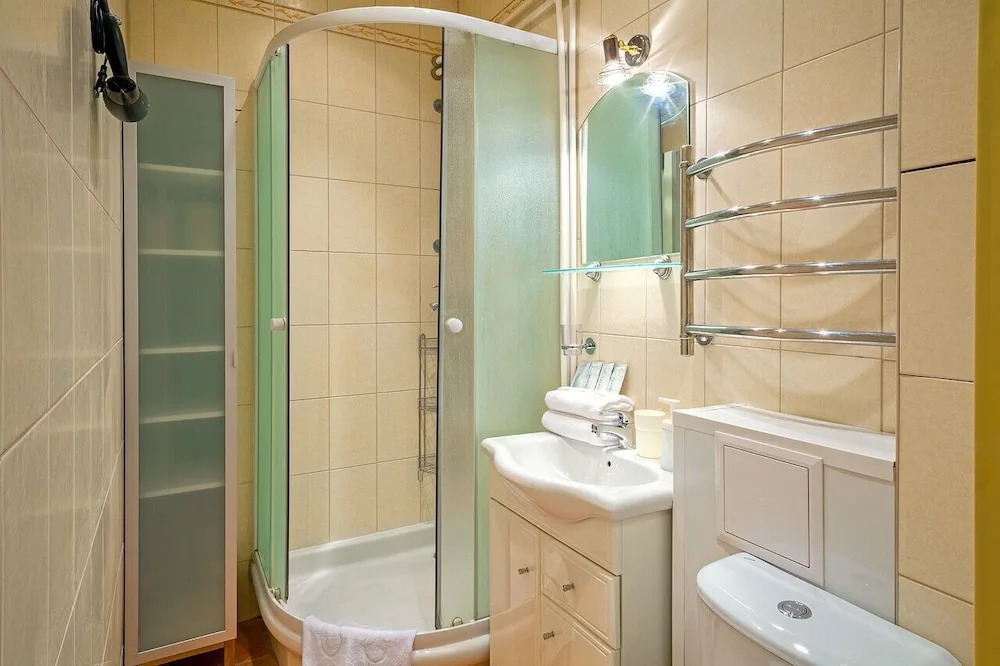 LuxApartments Lyusinovskaya street 48-50