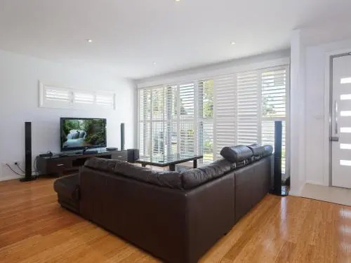 7a Judith Street stunning duplex with ducted air conditioning