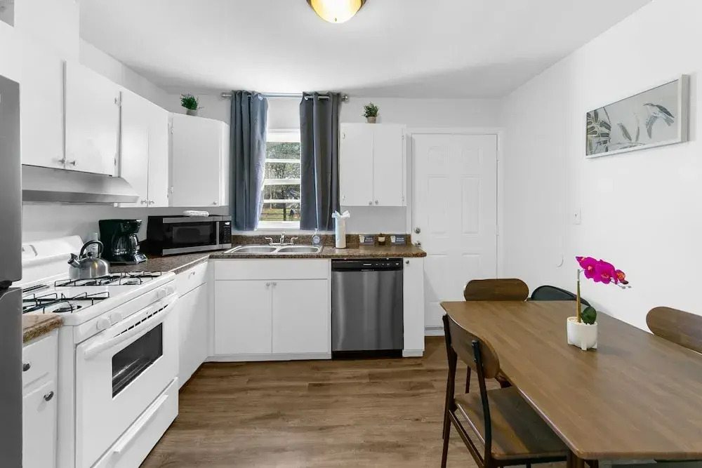 Rooms on Rose