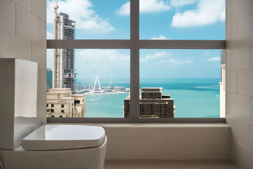 Marvelous apt. with stunning views in JBR