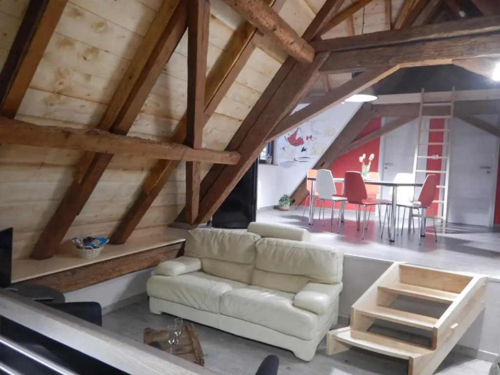 Gîte autonome, La grange a foin, piscine !
