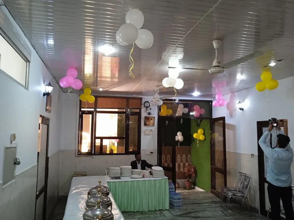Hotel Raj Mahal