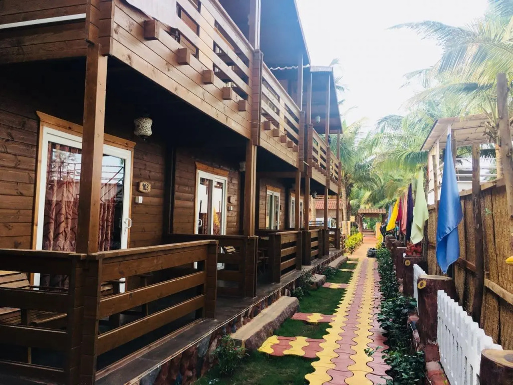 Divine Beach cottages on Arambol beach