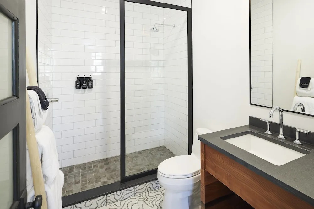 Woodstock Way Hotel