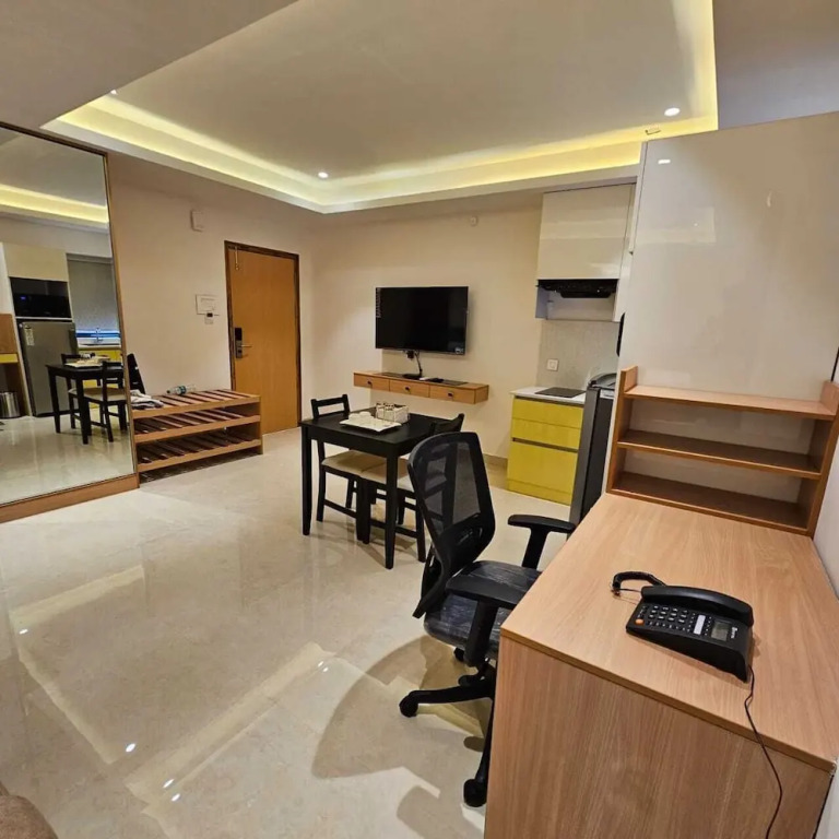 Western Suites