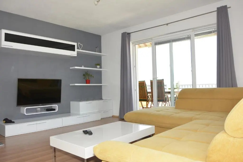 Apartments Maro