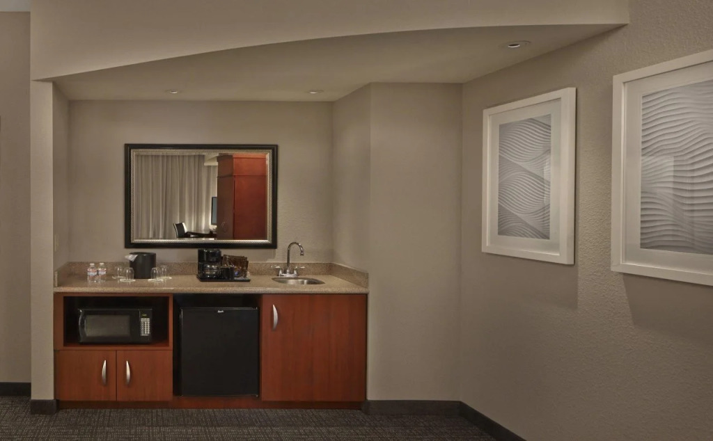 Courtyard by Marriott St. Petersburg Downtown