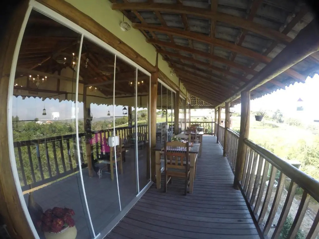 Penedo House Pousada