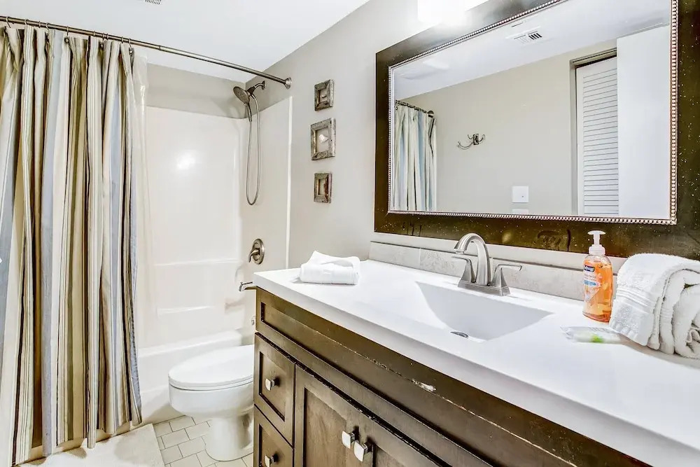 Charming Villa Just Steps to Beach & Shared Pool w/Central AC, Private WD, WiFi