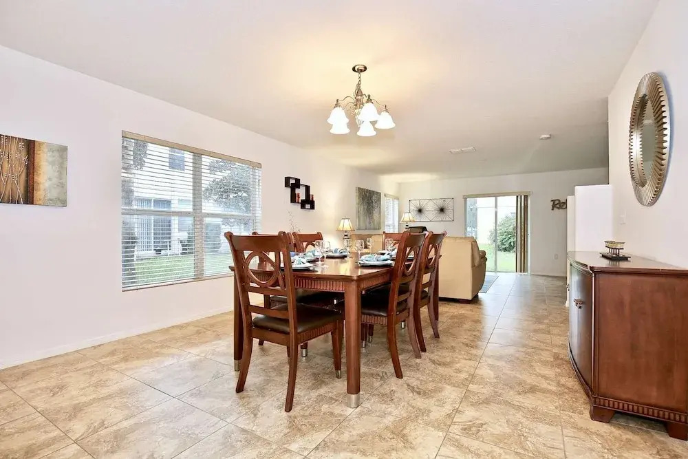 3207 Compass Bay