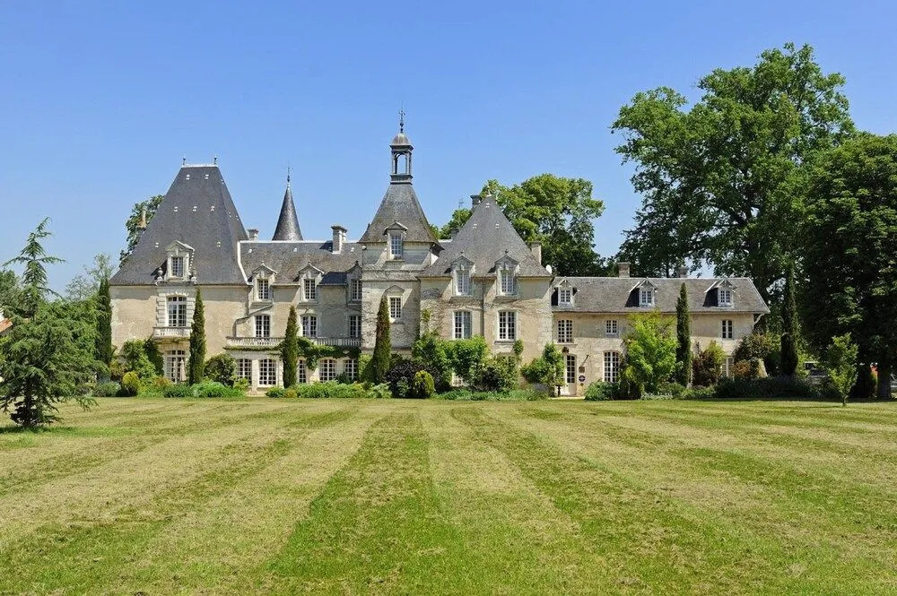 Chateau Le Mas De Montet
