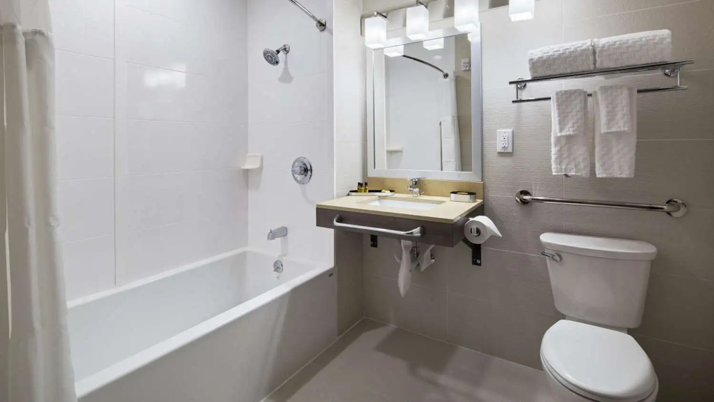Best Western Plus Stadium Inn