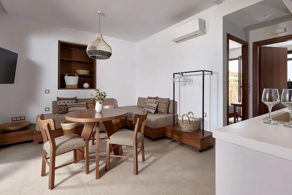 Volta Suites and Villas