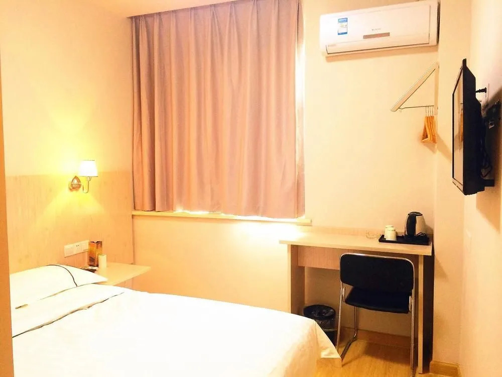 Nanchang Huyou Boutique Hotel Bayi Square Railway Station