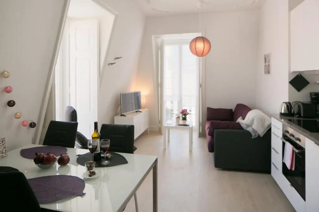 Classic and Comfortable Topfloor Apartment 13 by Lisbonne Collection