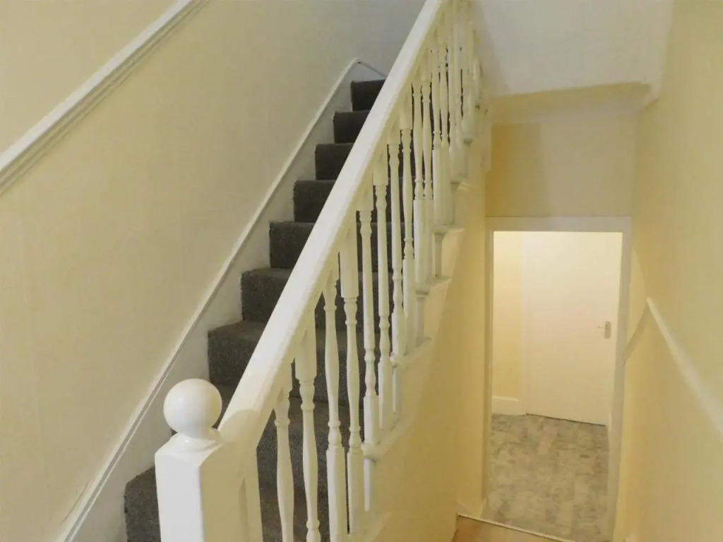 Entire 4 bedroom Terrace house in London