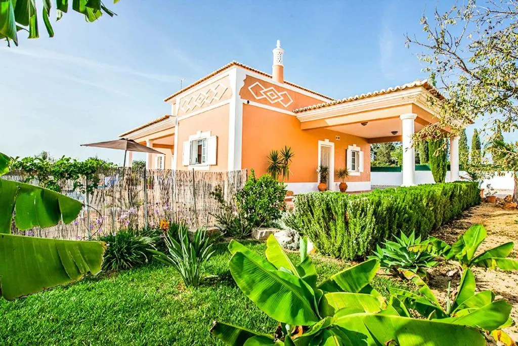 Laura by Algarve Villa Holidays