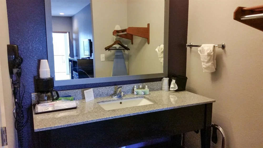 Studio 6 Beeville, TX
