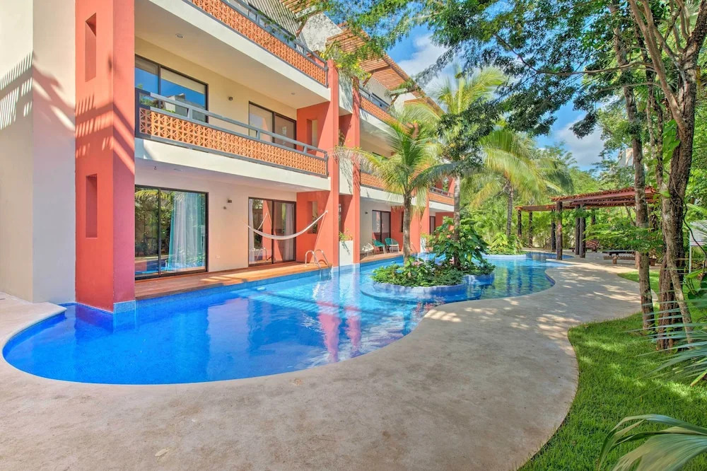 Resort-style Condo 3 Miles to Historic Tulum Ruins