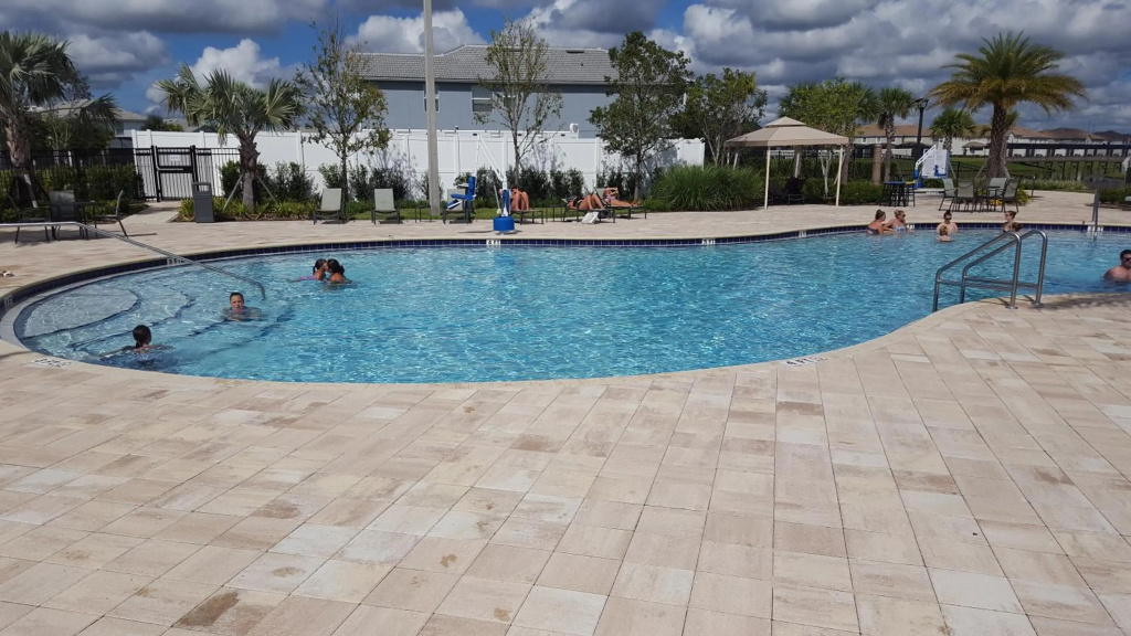 4 Bedroom Private Lakefront Town Home at Storey Lake near Disney World Parks