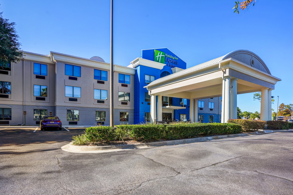 Holiday Inn Express & Suites Jacksonville - Atlantic Beach by IHG