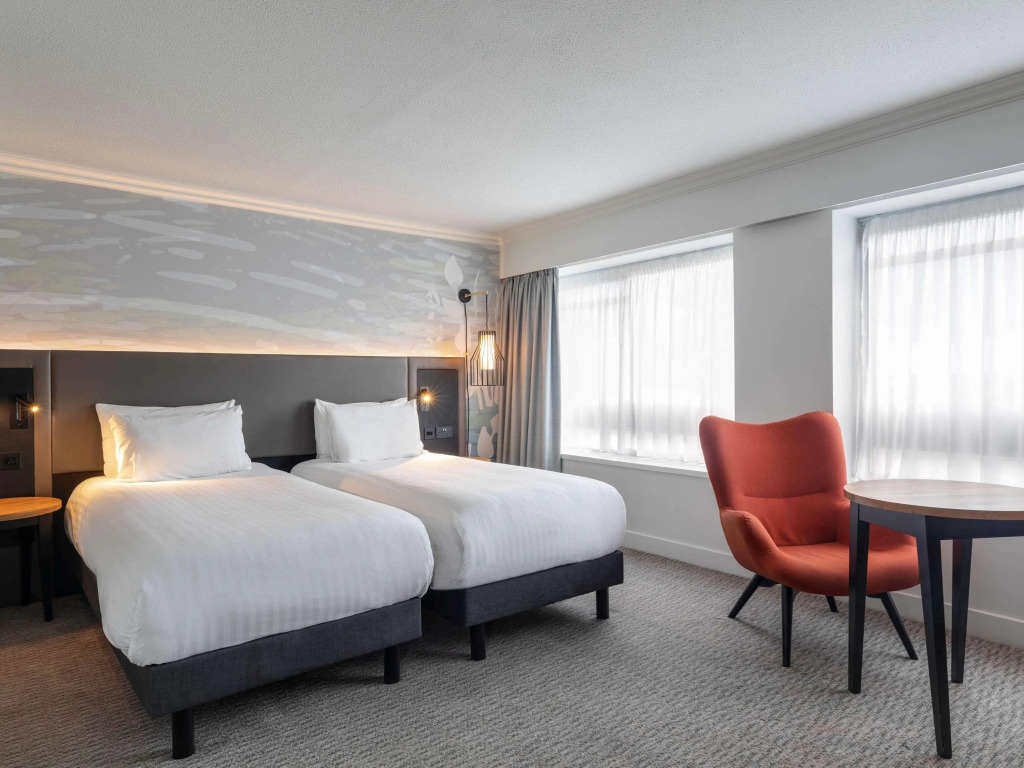 Отель Mercure Bedford Centre Hotel