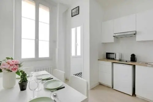 Magnifique Studio 1BR/4P - Guy Moquet / Brochant