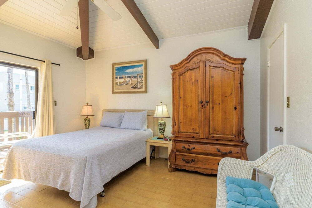 Tiki 260 - Comfortable 1br Condo W/ Ocean Views 1 Bedroom Condo