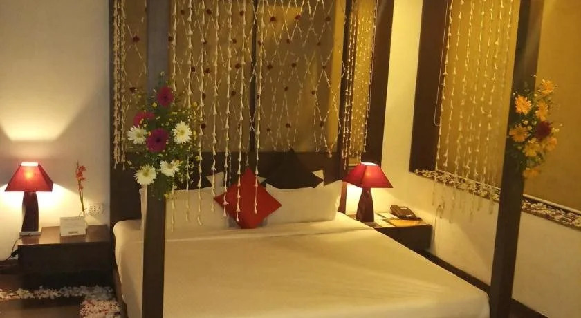17 Degrees Hotel