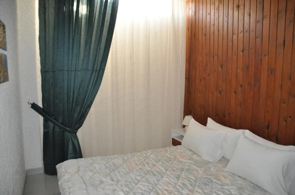 Parianna Apartments
